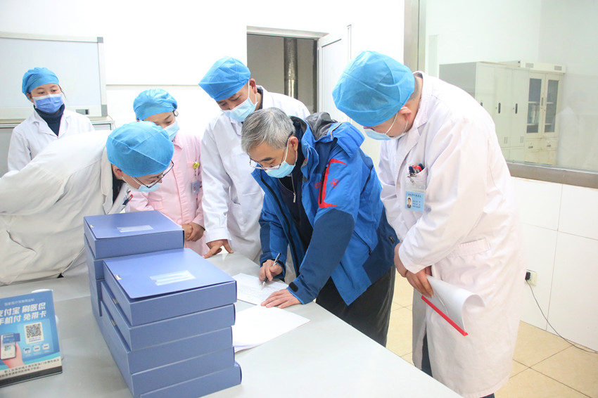 桐城市人民醫院接受三級綜合醫院現場評審5.jpg