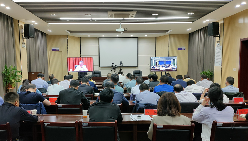 我市組織收聽收看全省穩就業工作電視電話會議.jpg