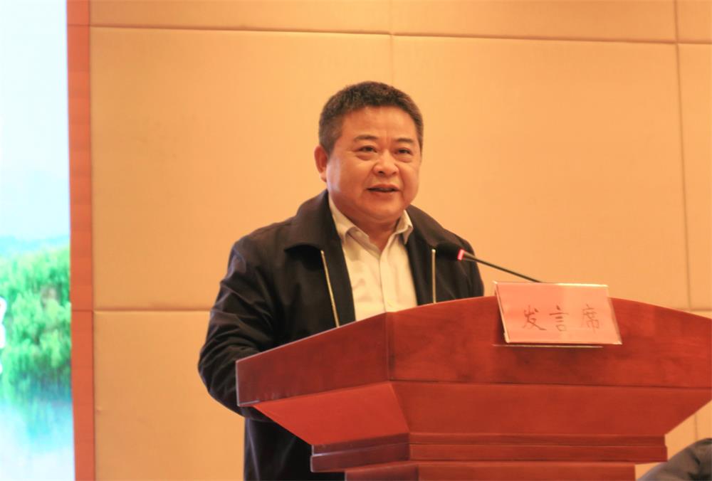 3省社科聯黨組成員、副主席周祥飛發言.jpg
