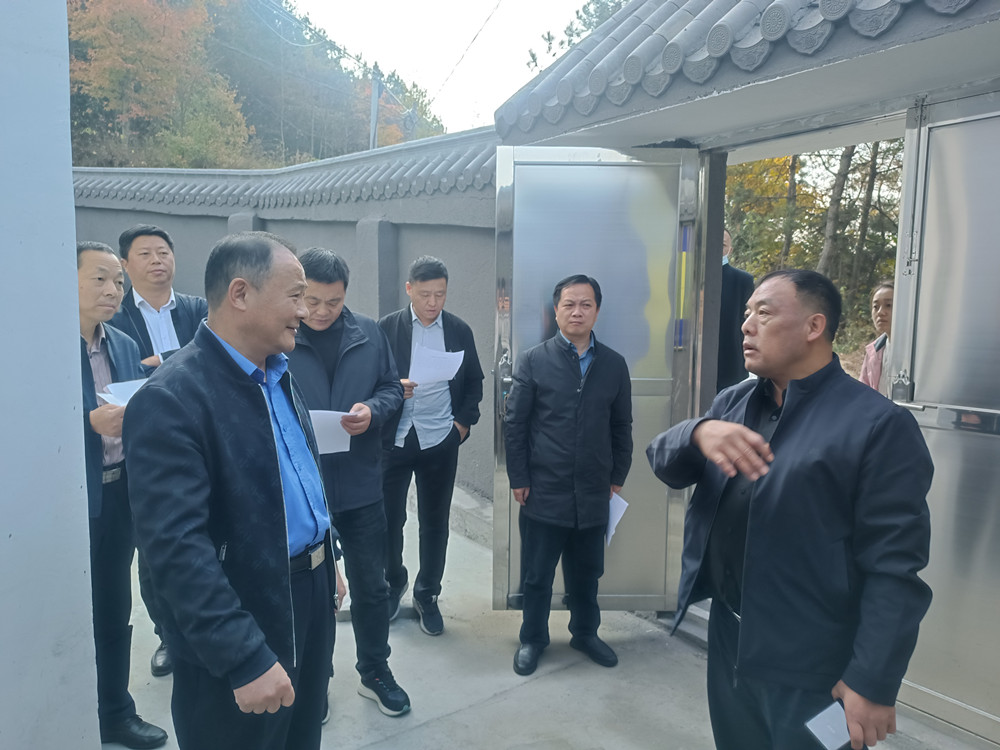 市政協開展“山區小型集中供水工程規范化建設與管理”專題民主協商活動視察調研座談會1.jpg