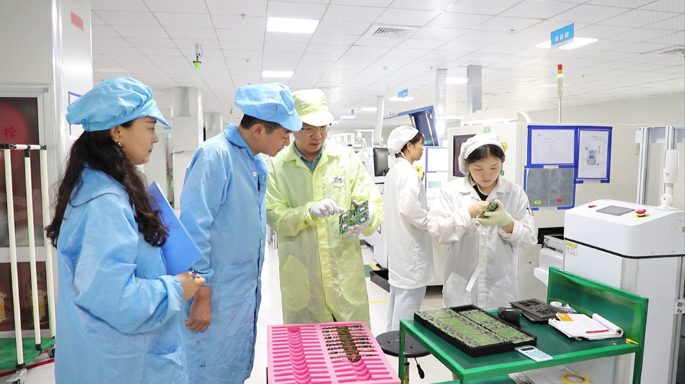 經開區工作人員走訪.jpg