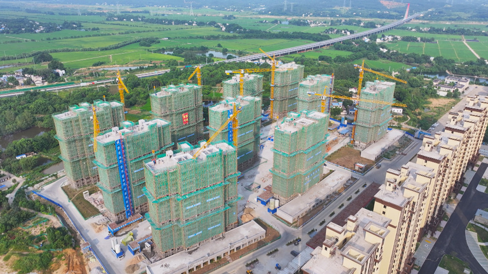 圖為桐城市引江濟淮工程孔城鎮(zhèn)桐心家園安置點項目建設現(xiàn)場.jpg