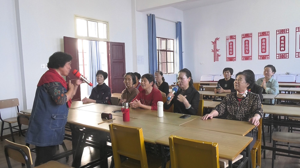 圖為老年學校教學現場.jpg