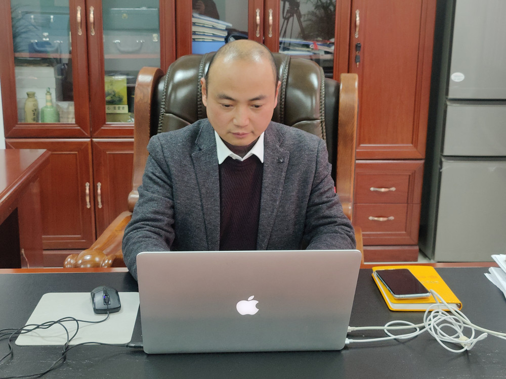 吳雄志.jpg
