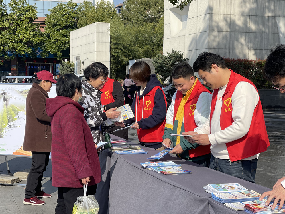 圖為“世界水日”“中國水周”宣傳活動現場_副本.jpg