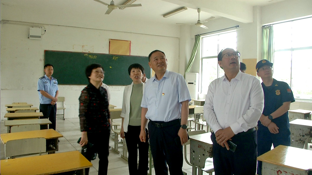 高考前巡查5.jpg