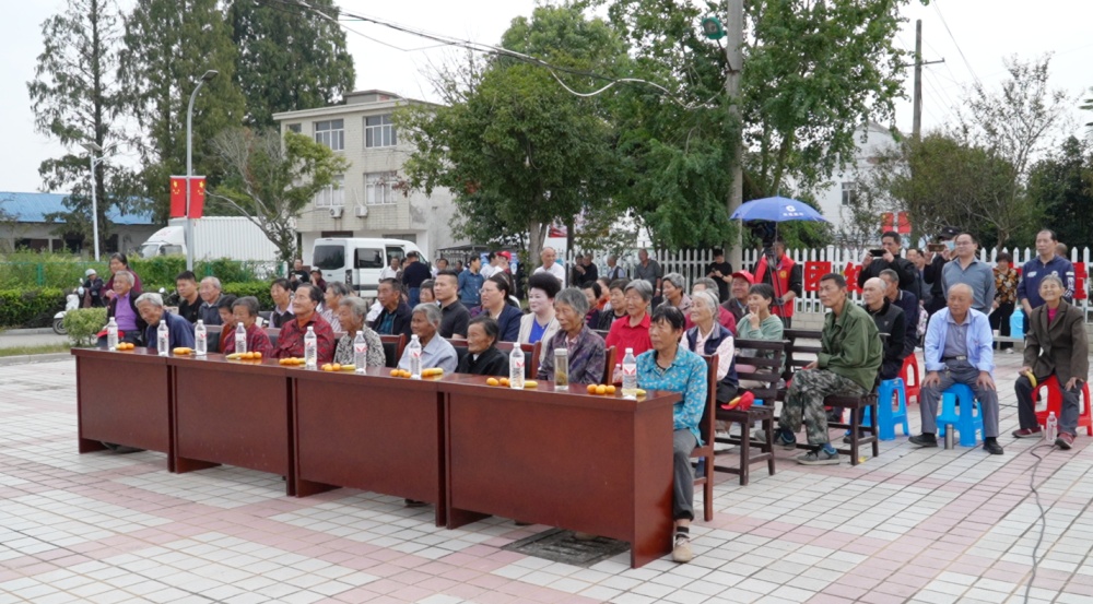 送戲下鄉 喜迎重陽2.jpg