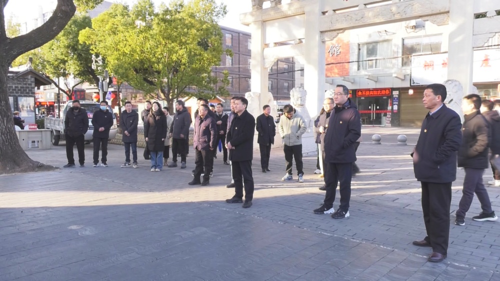 人大機(jī)關(guān)會議(1).jpg