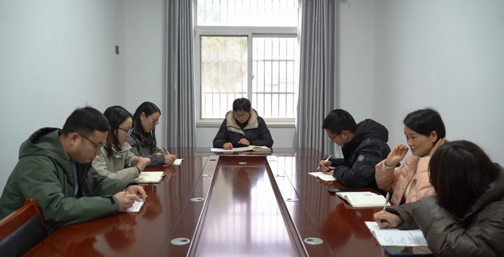 大石板村開會部署.jpg
