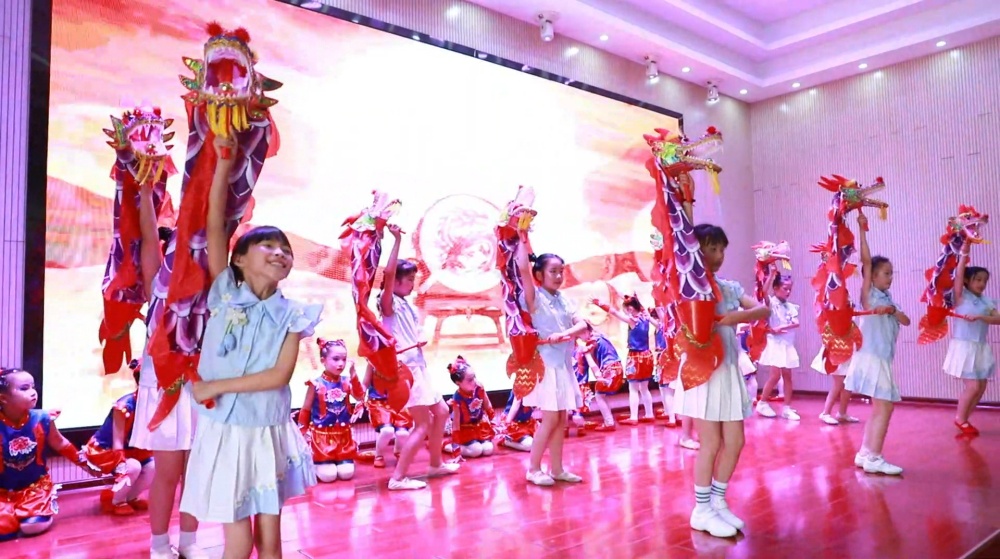 安徽桐城：六一文藝匯演 展示少兒藝術風采[00_00_28][20250529-165316].jpg