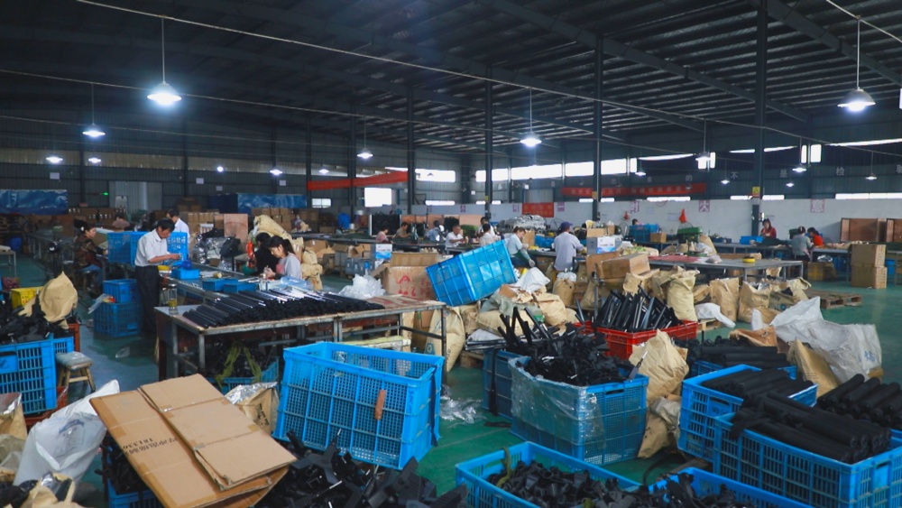 圖為桐城市貴吉戶外用品股份有限公司生產車間一角.jpg