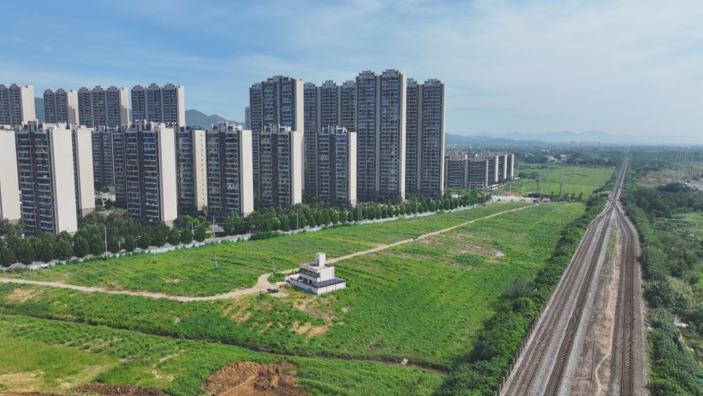 圖為治理后的合九鐵路城區(qū)碧桂園天樾段1.jpg